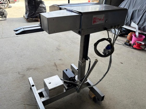 Saxon Bag Seaker with Hydraulic lLift Mast Pic 06